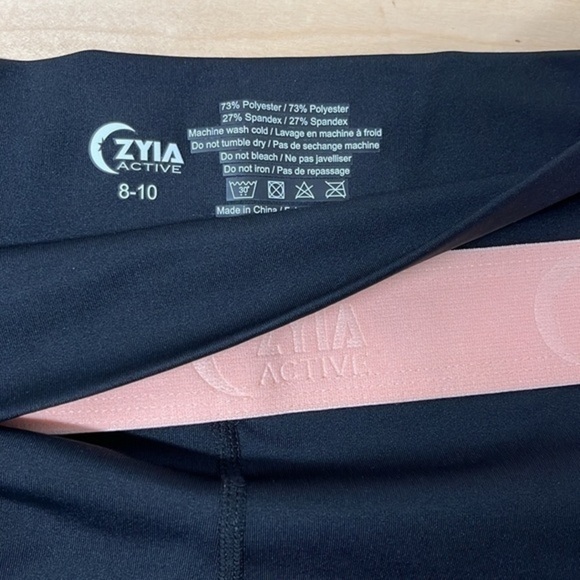 ZYIA active black leggings size‎ medium 8/10 - Picture 3 of 4